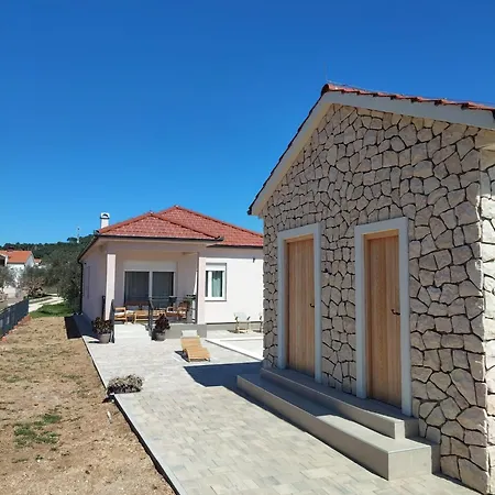 House With A Swimming Pool Bibinje, Zadar - 26027 * 比比涅