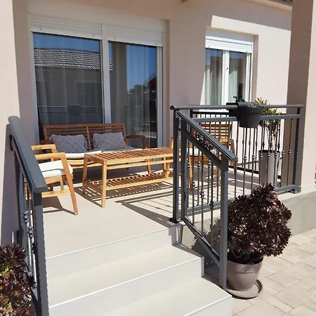 度假居 House With A Swimming Pool Bibinje, Zadar - 26027